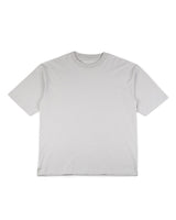 La Gris claro Tee de VAQUERO VAQUERA es una camiseta unisex gris claro de manga corta y cuello redondo que combina comodidad y estilo vaquero, ofreciendo un look versátil para el día a día.