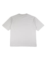 La VAQUERO VAQUERA Gris claro Tee, una camiseta unisex de manga corta en gris claro, se muestra de espaldas, colocada sobre un fondo blanco.