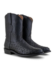 El VAQUERO VAQUERA Murrieta - Bota de Avestruz Negro cuenta con piel de avestruz negro, un dedo del pie cuadrado, tacones cortos apilados, costura eje decorativo, y tire de las correas para facilitar su uso.